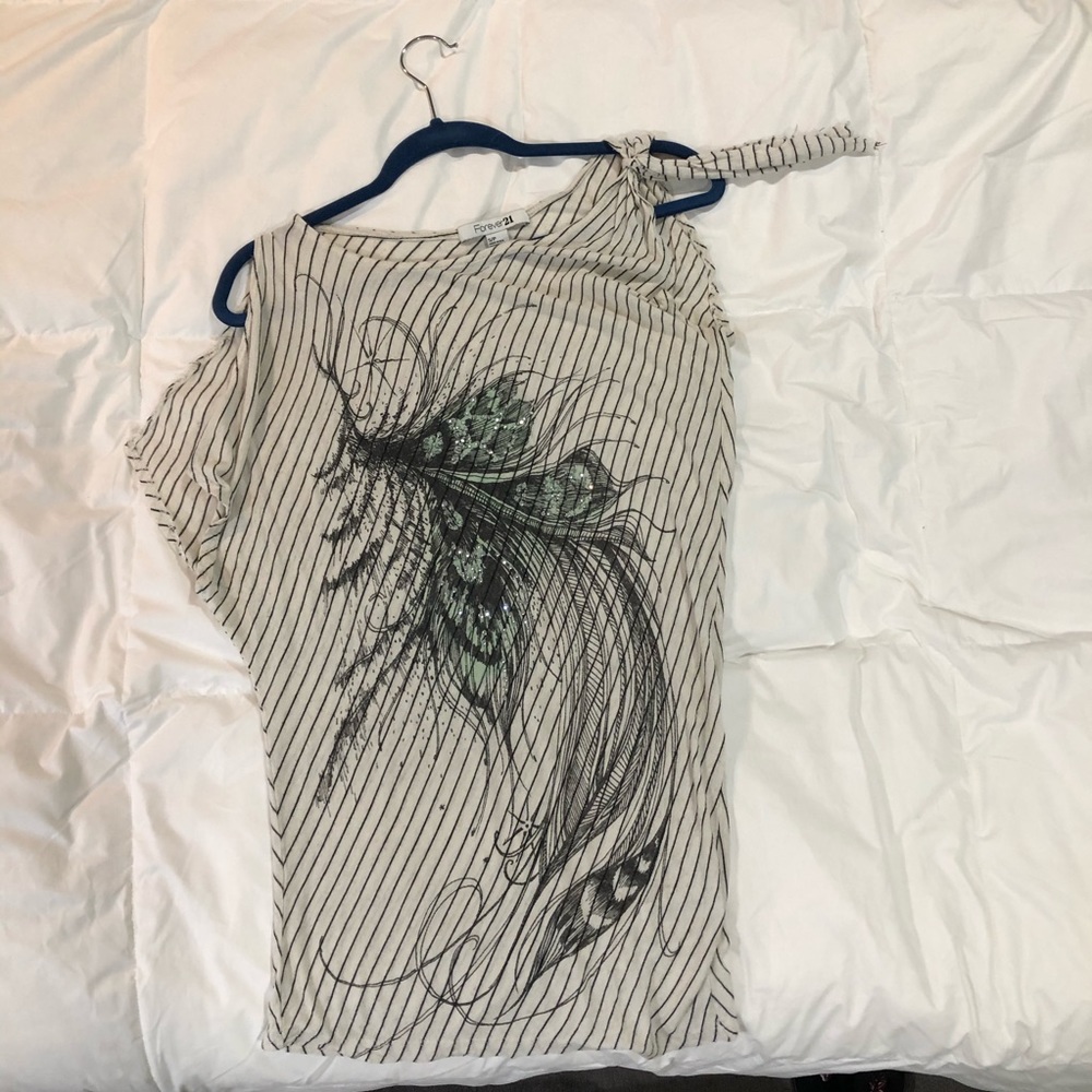 Forever 21 feather sparkle top size small